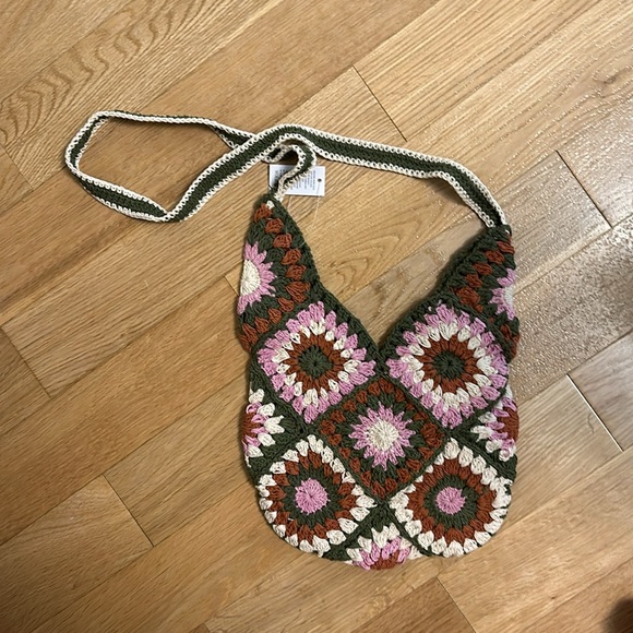 Urban Outfitters Lara Crochet Granny Square Shoulder Bag NEW - Picture 3 of 7